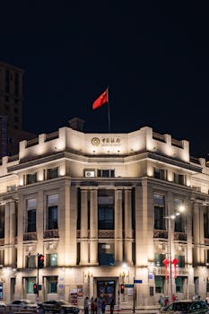 阿里集团Q3业绩公布，云收入显著提升36%；千问用户活跃度高涨，企业平台公测启动。