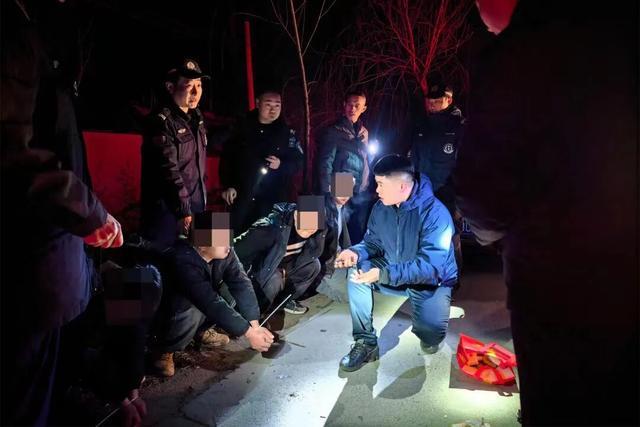  一个村民的迷失：从贫困绝望到铤而走险的警示录 新闻 一个村民的迷失：从贫困绝望到铤而走险的警示录 新闻 一个村民的迷失：从贫困绝望到铤而走险的警示录 新闻
